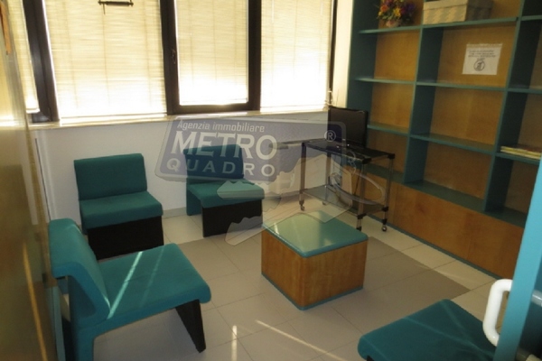 sala d'aspetto 2 - UFFICIO THIENE (VI) CENTRO 